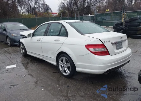 2011 Mercedes-Benz C 300 Sport из США, поврежденный, VIN WDDGF5EB9BR171516